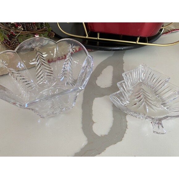 Vintage Mikasa Glass Christmas Bowls.  2 Holiday Vintage Glass Bowls. - Picture 1 of 5